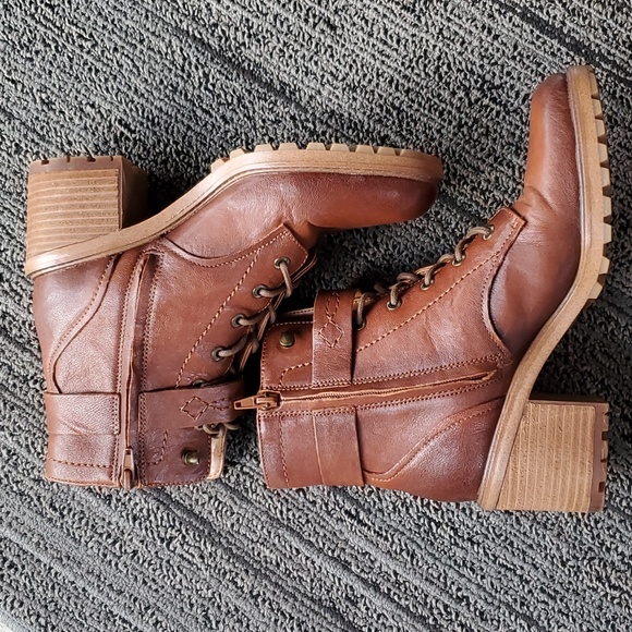 Zodiac Leather Boots - Picture 2 of 6